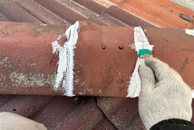 千葉市中央区の外壁塗装の棟瓦補修の写真